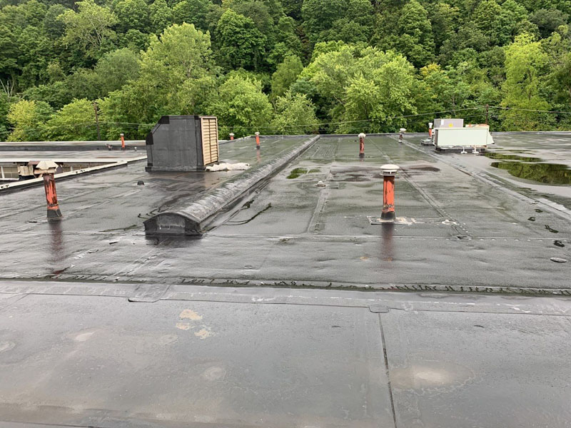 Do Commercial Roofs Need to Be Replaced Every Ten Years?