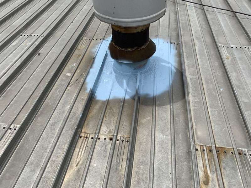 metal-roof-needing-repaired15